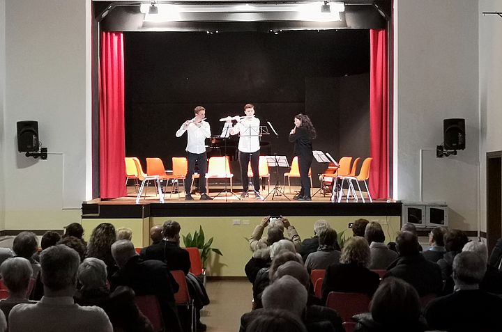 2studenti in concerto.jpg