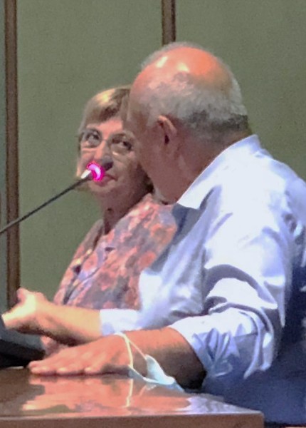 18Presentazione_autrice_del_libro.jpg