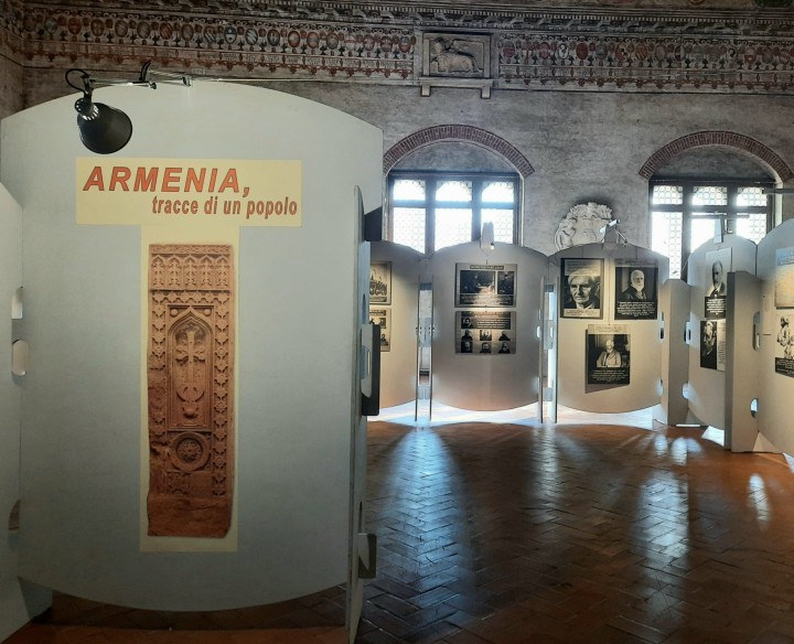 1Titolo_mostra.jpg
