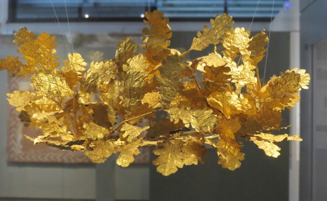 Salonicco corona maschile con foglie di quercia in oro.jpg